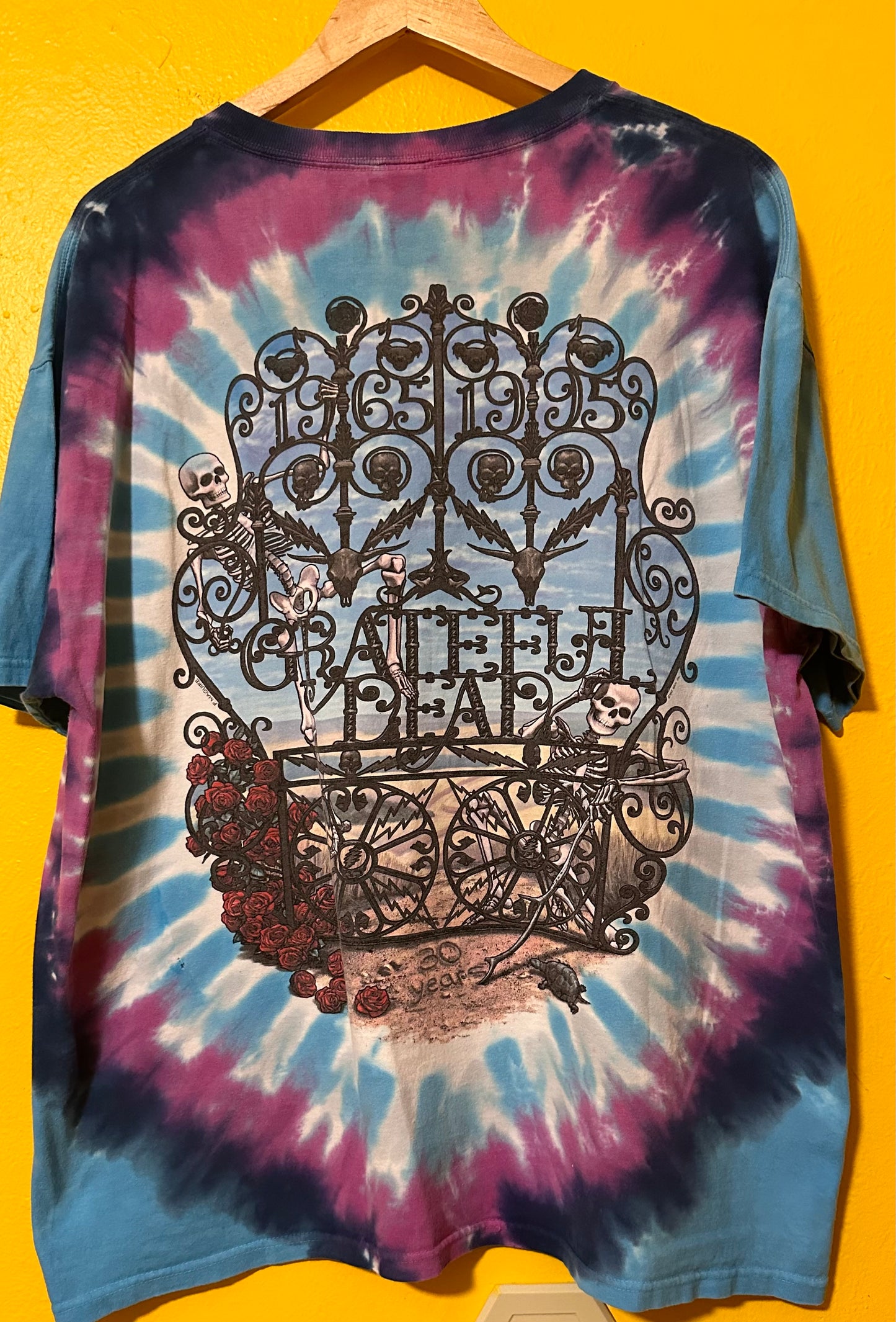 Vintage 2000s Reprint of 1995 Grateful Dead Tee Liquid Blue XL