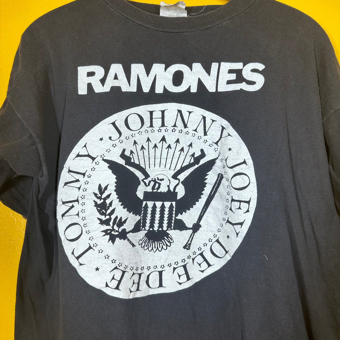EARLY 1980s Authentic Vintage Ramones Tee Sz L Single Stitch