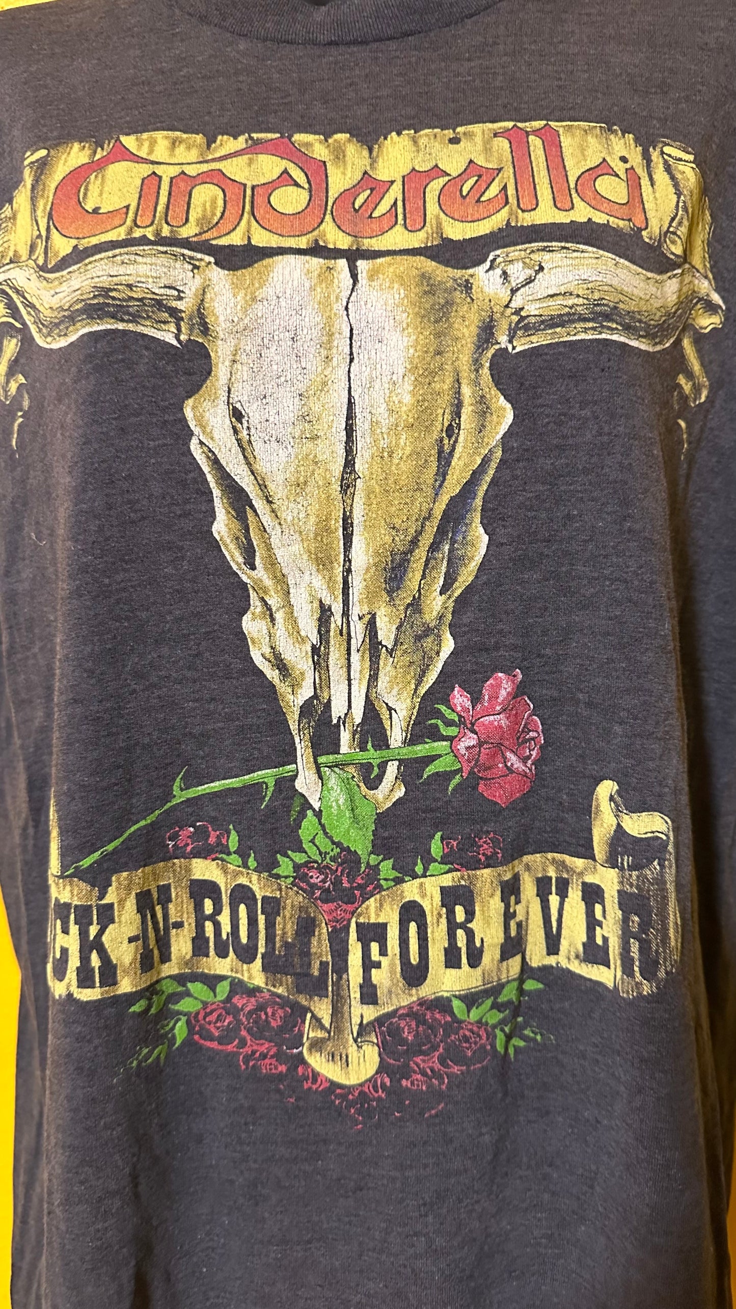 1988 Vintage Single Stitch Cinderella Band Tee M