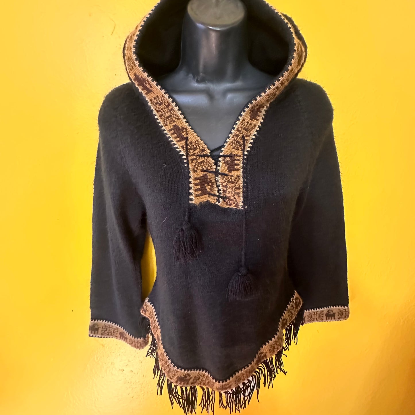 Vintage 1970s Alpaca Hoodie with Fringe S Small
