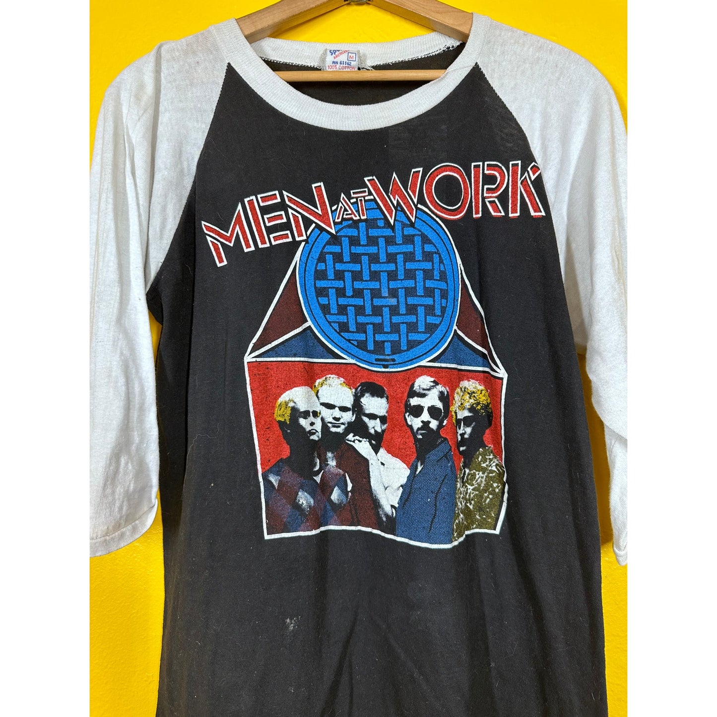 Vtg Men at Work Raglan Rock sz M band Tee 80s Single Stitch