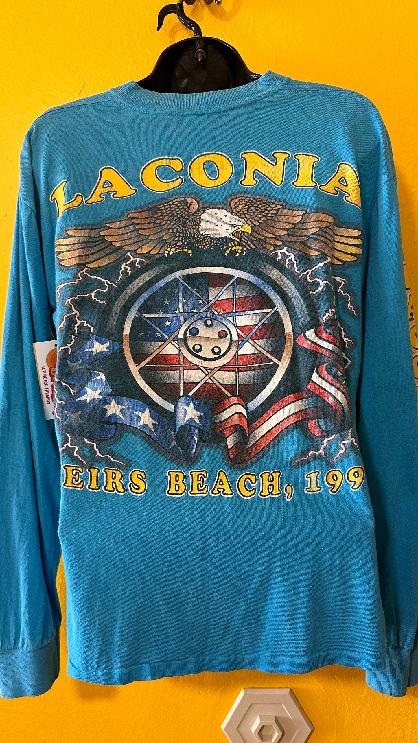 Vintage 1997 Laconia Long Sleeve David Mann M