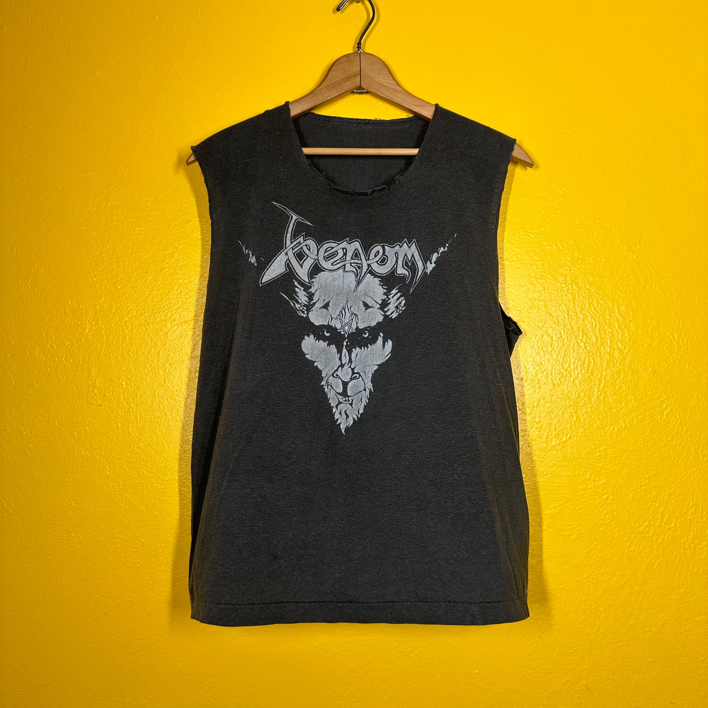 Authentic Vintage 1980s Venom Single Stitch Cut off Sz M