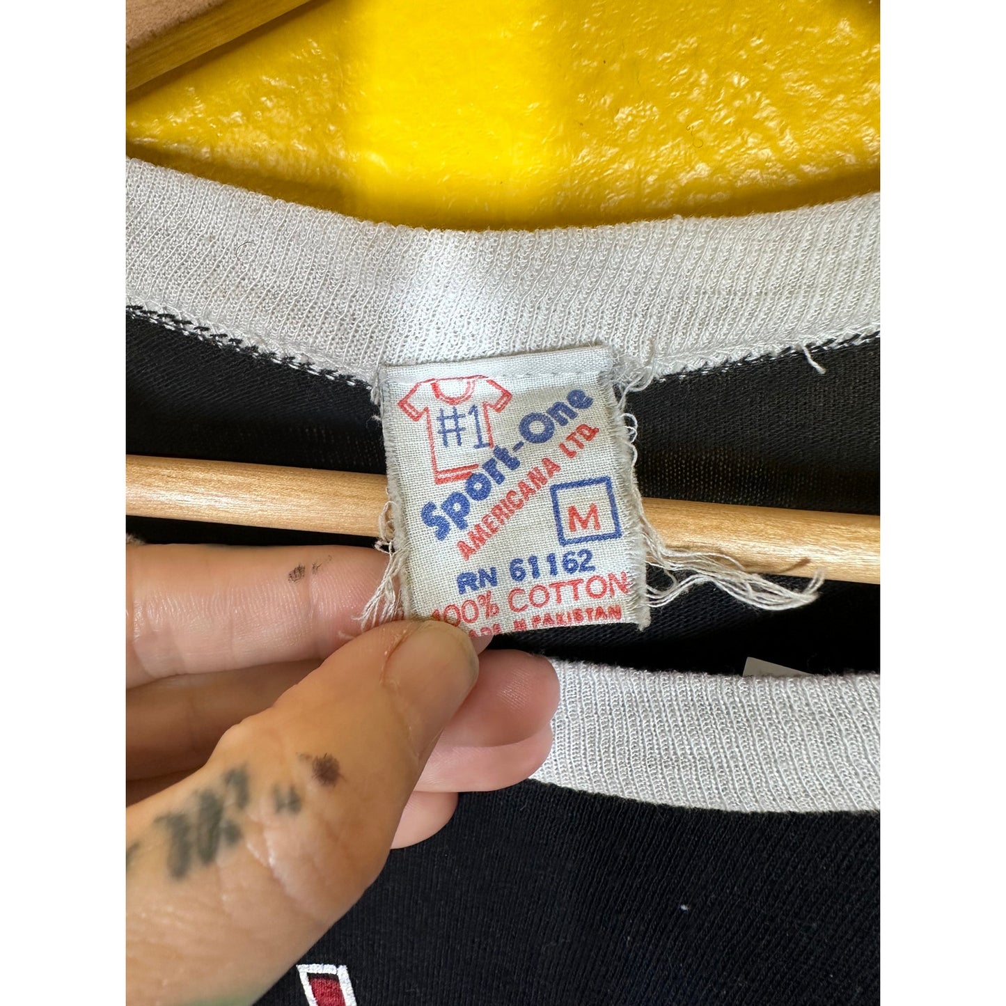 Vtg Men at Work Raglan Rock sz M band Tee 80s Single Stitch