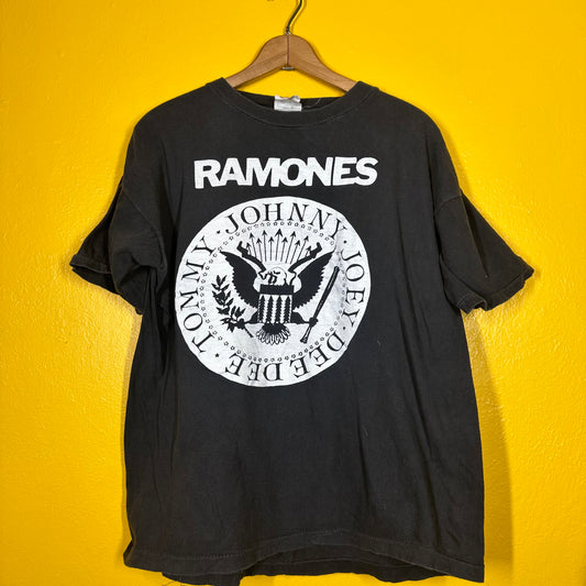 EARLY 1980s Authentic Vintage Ramones Tee Sz L Single Stitch