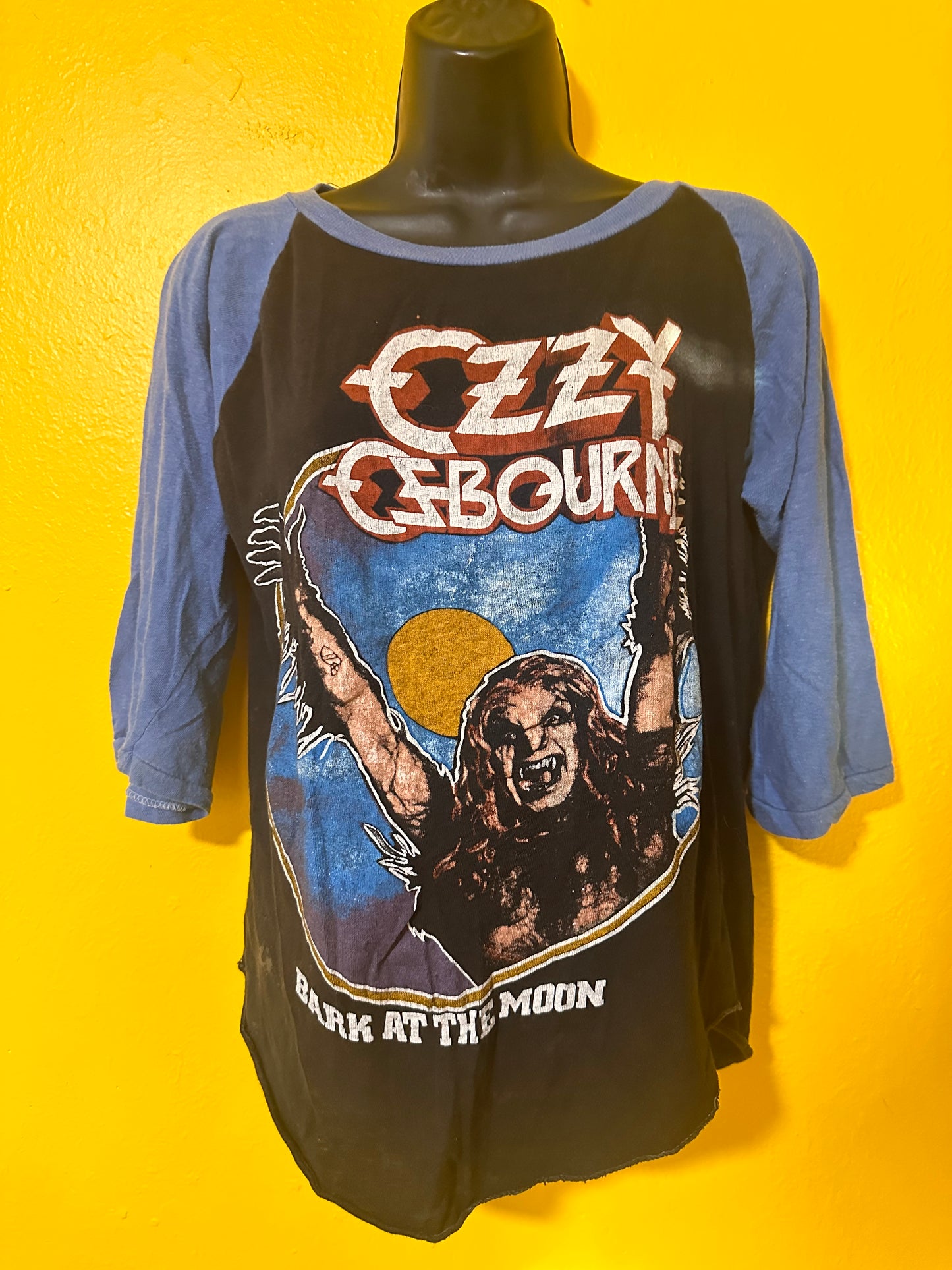 Vintage 1980s Ozzy Osbourne / Motley Crue Raglan M